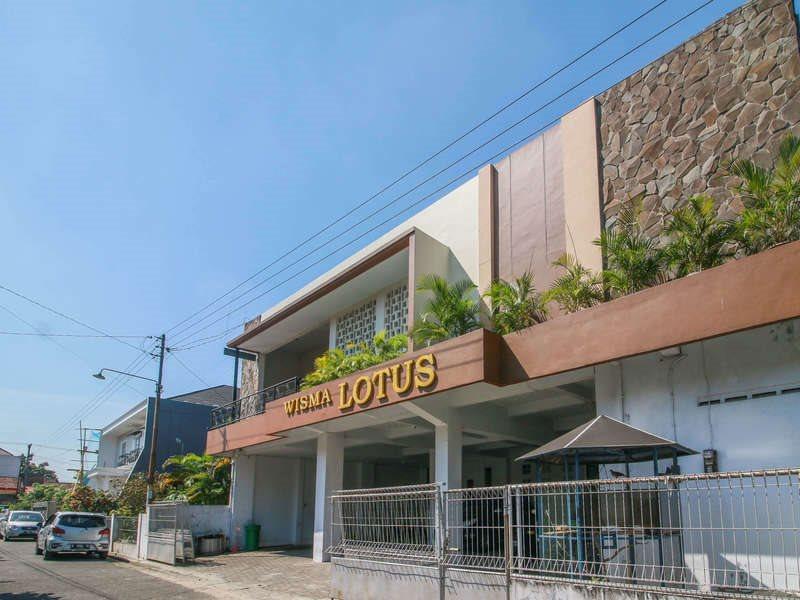 เรดดอร์ซ ชาเรียะฮ์ ใกล้มหาวิทยาลัยเจนเดรัล สุดีร์มาน Hotel ปูร์โวเคอร์โต ภายนอก รูปภาพ