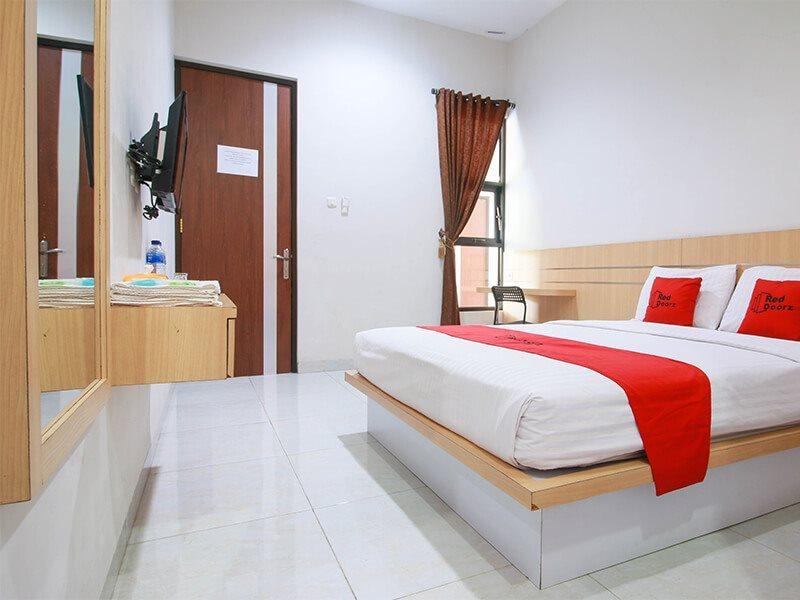 เรดดอร์ซ ชาเรียะฮ์ ใกล้มหาวิทยาลัยเจนเดรัล สุดีร์มาน Hotel ปูร์โวเคอร์โต ภายนอก รูปภาพ