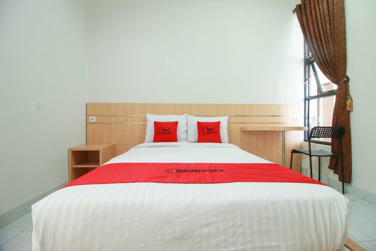 เรดดอร์ซ ชาเรียะฮ์ ใกล้มหาวิทยาลัยเจนเดรัล สุดีร์มาน Hotel ปูร์โวเคอร์โต ภายนอก รูปภาพ
