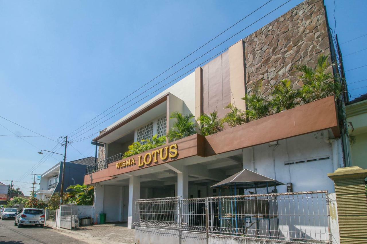 เรดดอร์ซ ชาเรียะฮ์ ใกล้มหาวิทยาลัยเจนเดรัล สุดีร์มาน Hotel ปูร์โวเคอร์โต ภายนอก รูปภาพ