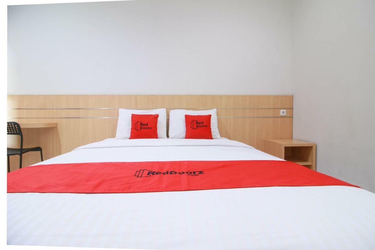 เรดดอร์ซ ชาเรียะฮ์ ใกล้มหาวิทยาลัยเจนเดรัล สุดีร์มาน Hotel ปูร์โวเคอร์โต ภายนอก รูปภาพ